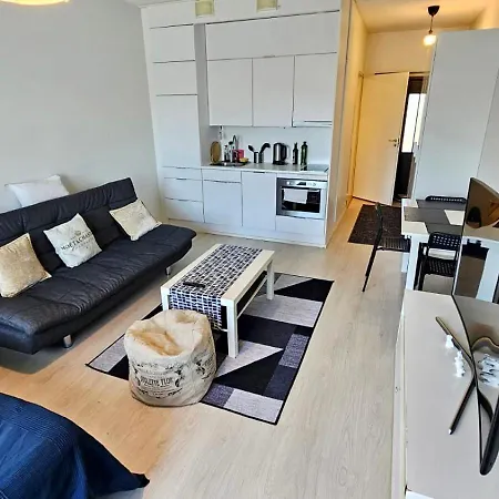 Comfy Modern Design Full With Parking *