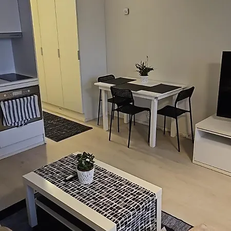 Comfy Modern Design Full With Parking אספו
